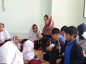 اجرای دو کارگاه ایده‌یابی و ساخت کاردستی علمی در مدرسه روستای چاهو