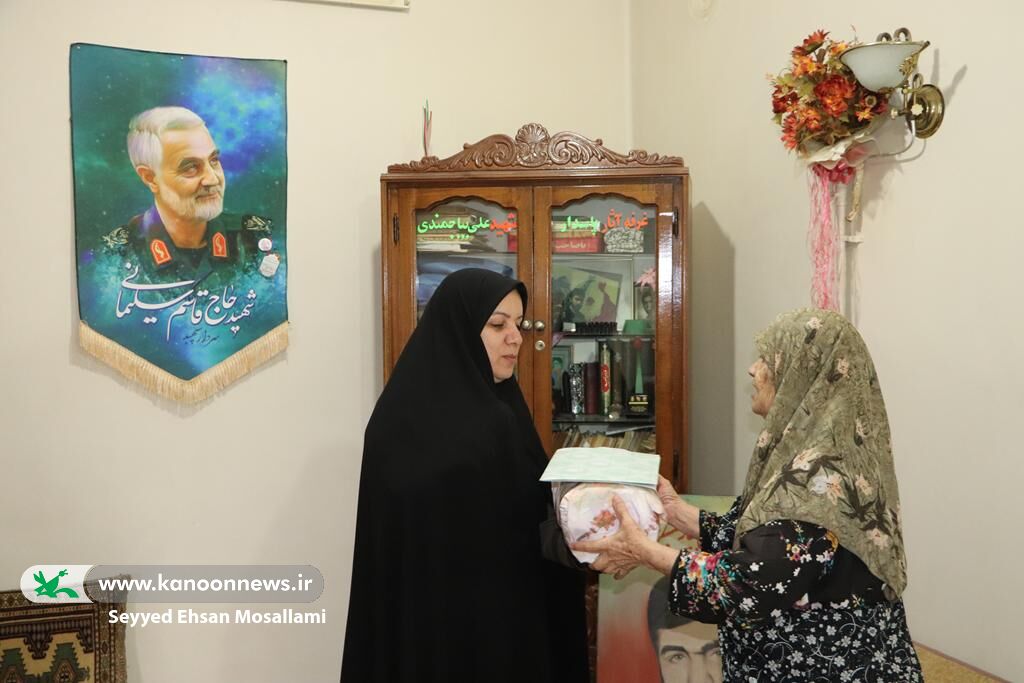 سرپرست کانون استان گلستان با مادران گرانقدر شهدا دیدار کرد