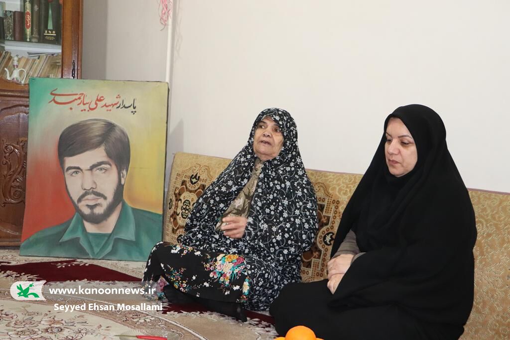 سرپرست کانون استان گلستان با مادران گرانقدر شهدا دیدار کرد