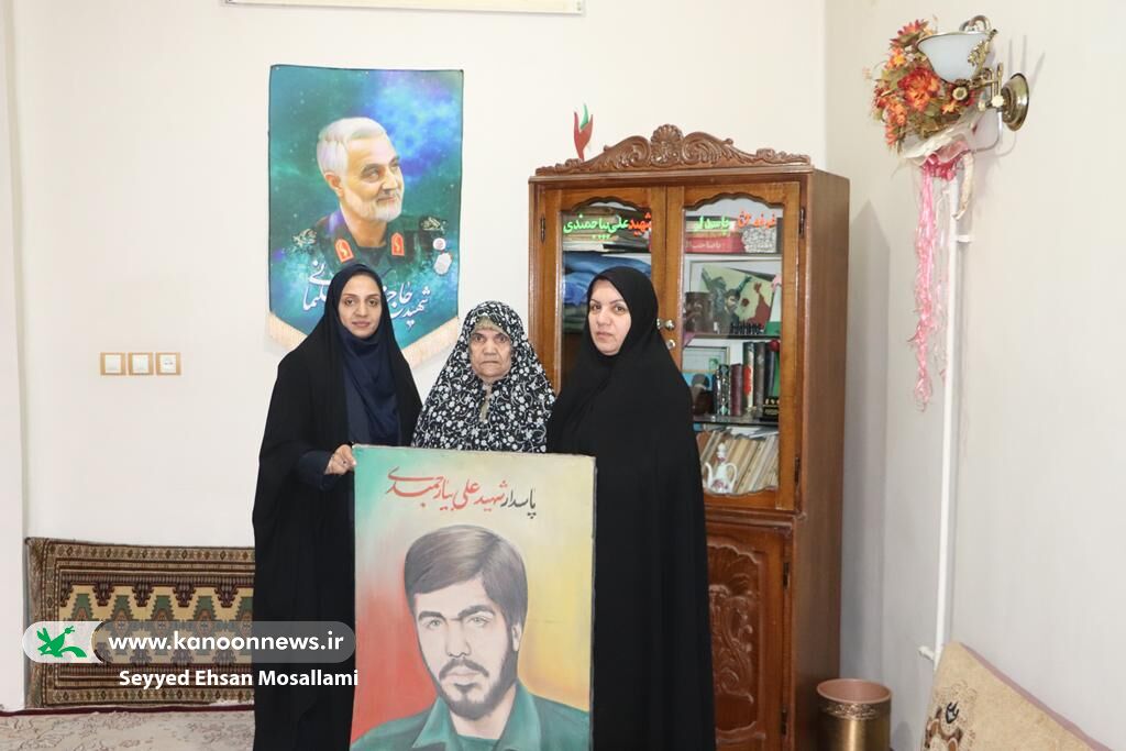 سرپرست کانون استان گلستان با مادران گرانقدر شهدا دیدار کرد