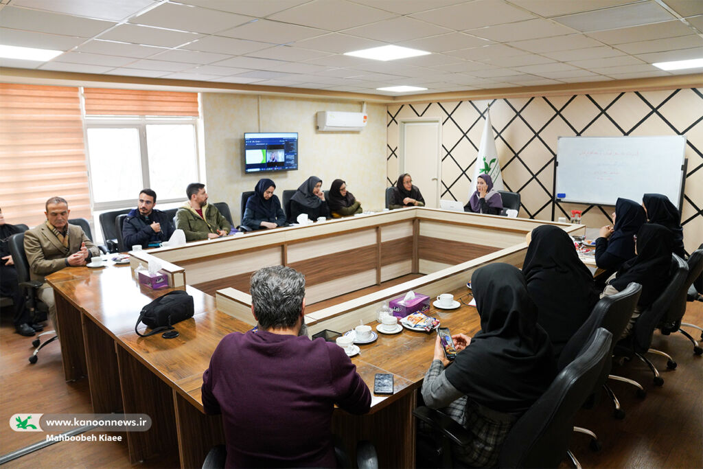 به داستانها برچسب نزنید/ هرجریانی در اوج خود به ضد خود نزدیک میشود