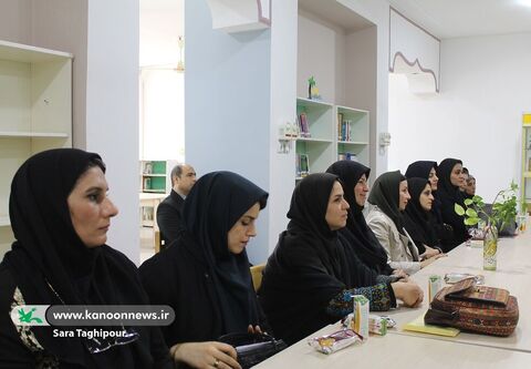 نشست معاونت توسعه و منابع انسانی کانون با کارکنان کانون خوزستان