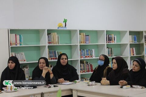 نشست معاونت توسعه و منابع انسانی کانون با کارکنان کانون خوزستان