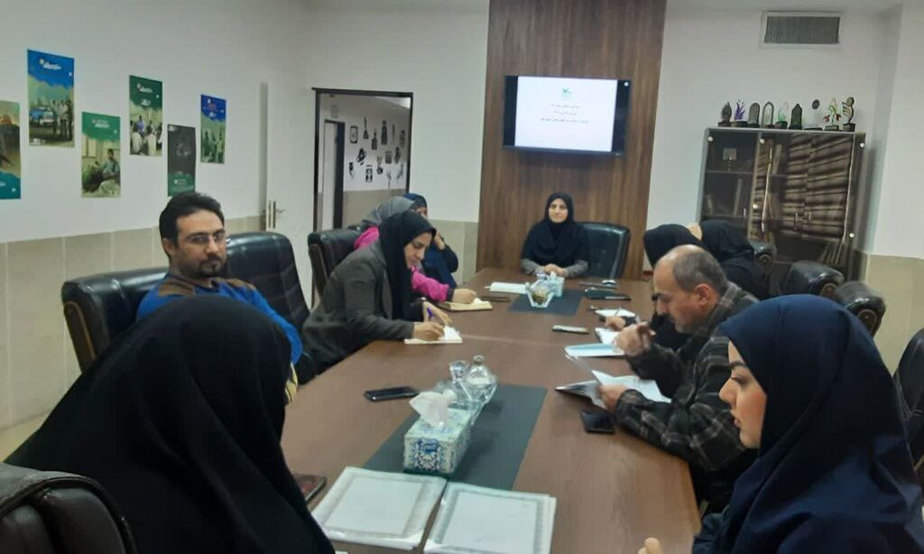 تدارک فعالیت های پر نشاط و جذاب با مشارکت خانواده ها برای «روز پدر» و «دهه فجر»