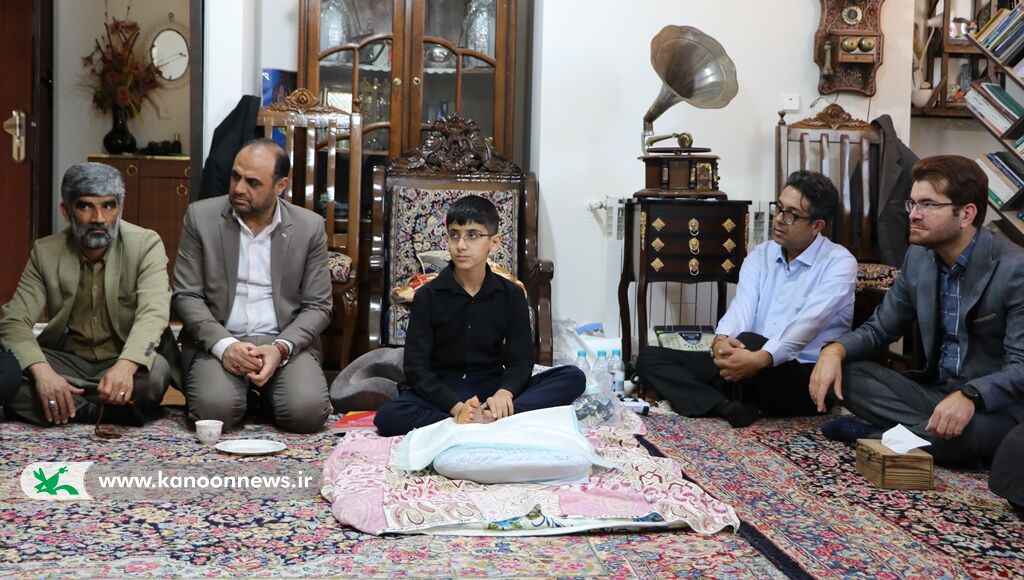 تو از فهمیدهها فهمیده بودی؟