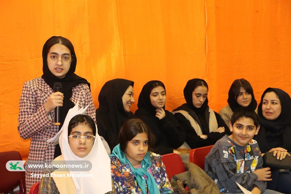 نشست ادبی دو پنجره با موضوع نقد کتاب " دلتنگیهای یک آپارتمان"