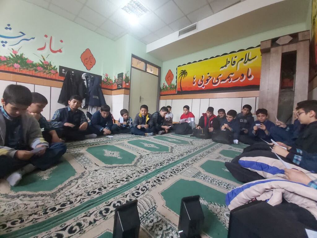 اعضای مراکز کانون البرز برای حضور در جشنوارهی سرود آماده میشوند