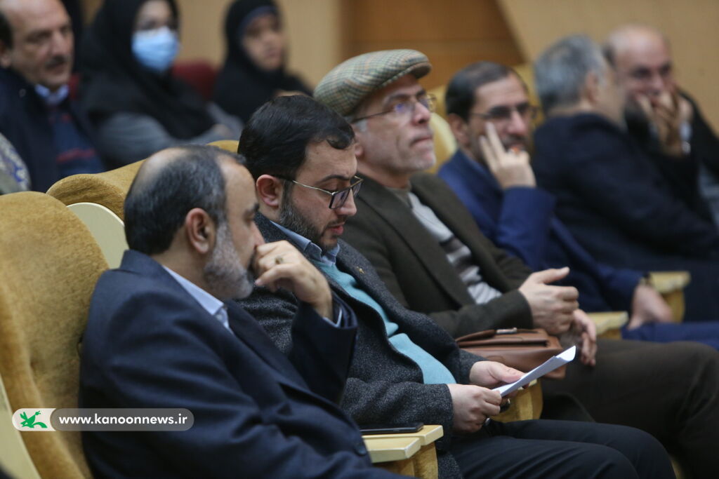 در دوره کنونی باید به سمت تربیت حماسی برویم