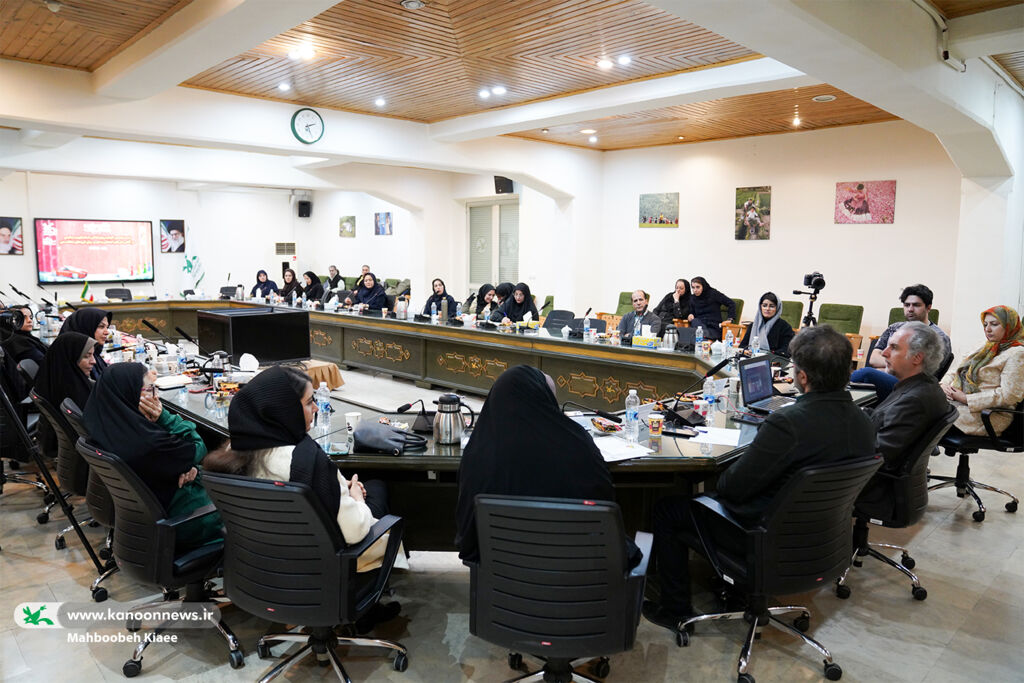 پرویزی: بازی درمانی راهی برای همزبان شدن با کودک است/ درخشان: تخلیه تنش در دنیای بازی میتواند رخ دهد