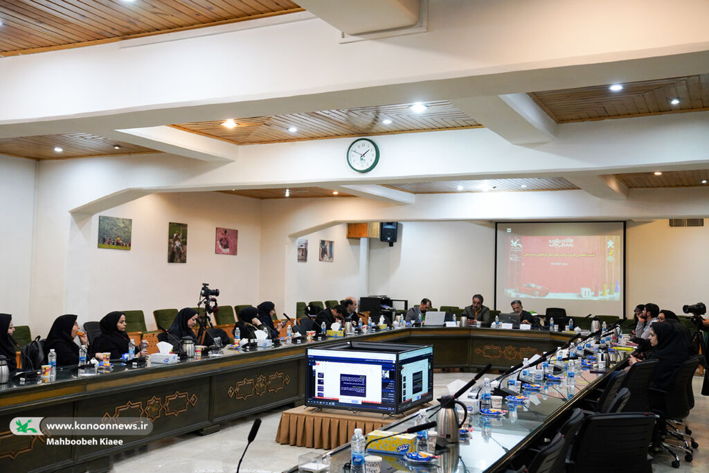 نامور مطلق: ادبیات بخش مهمی از هویت و خاطره جمعی ماست/ عباسی: روایت درست از آثار کلاسیک ایرانی منجر به خلاقیت میشود/ یزدی: بازیها میتوانند در برندسازی ملی عملکرد خوبی داشته باشند