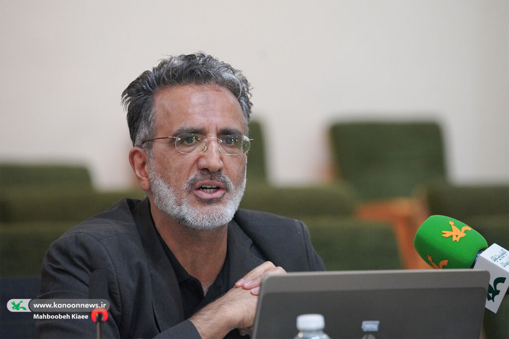 نامور مطلق: ادبیات بخش مهمی از هویت و خاطره جمعی ماست/ عباسی: روایت درست از آثار کلاسیک ایرانی منجر به خلاقیت میشود/ یزدی: بازیها میتوانند در برندسازی ملی عملکرد خوبی داشته باشند