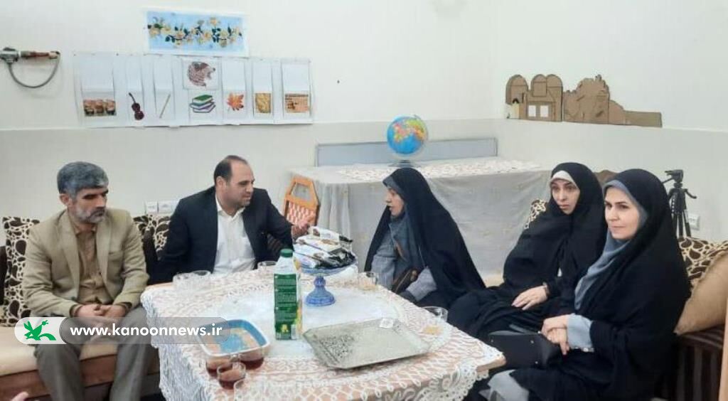 مدیرکل آفرینشهای فرهنگی کانون از چهار مرکز کانون کرمان بازدید کرد