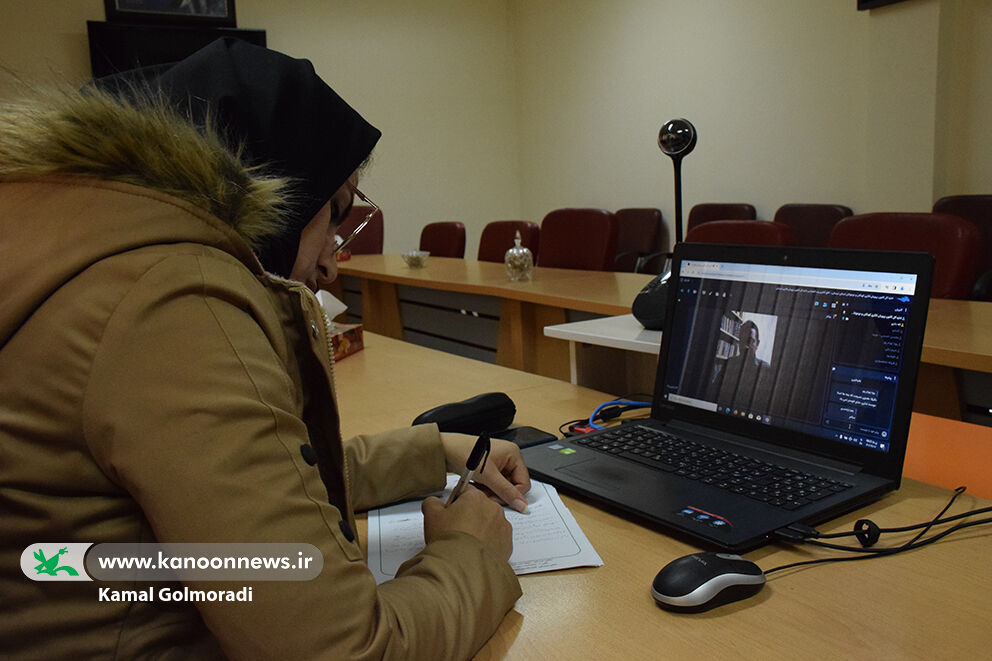 نشست آموزشی دو پنجره در کانون لرستان برگزار شد