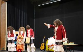 اجرای نمایش«دوره گردها» در سالن نمایش کانون استان قزوین