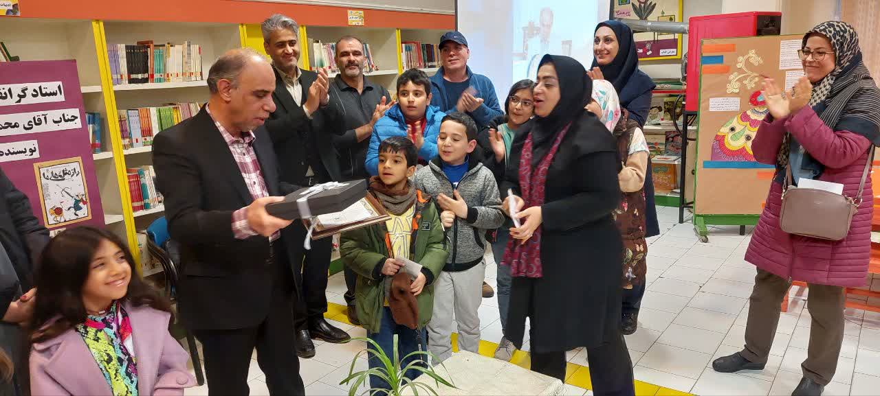 میزبان محمد میرکیانی شدند.