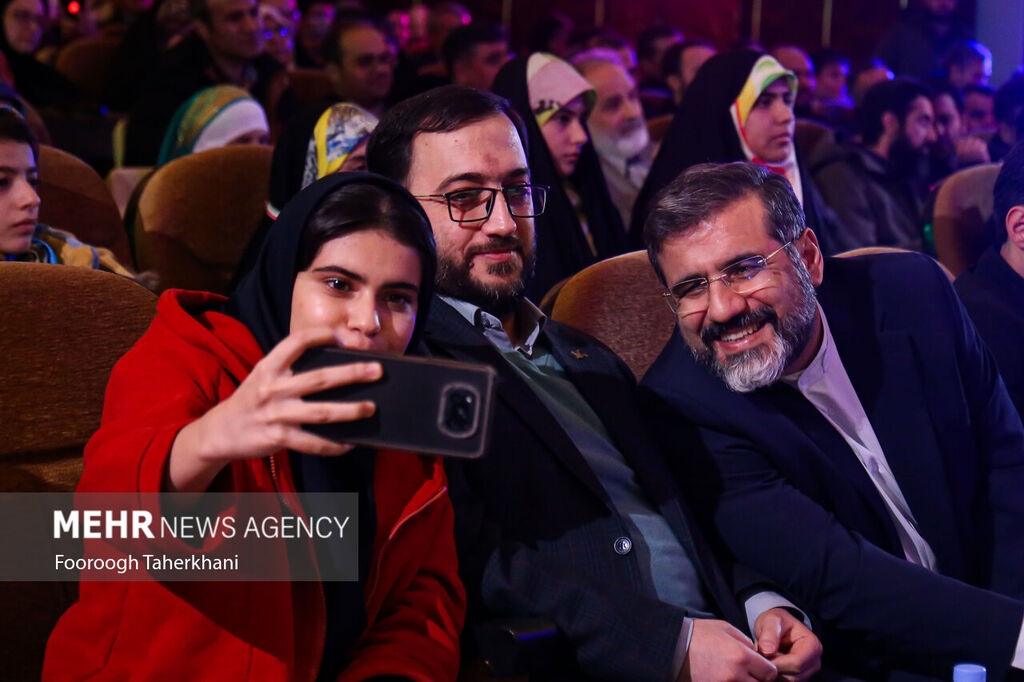 «بچههای کشتی رافائل» و انتشارات کانون در بین رمانهای نوجوان و ناشران برتر هدهد سفید