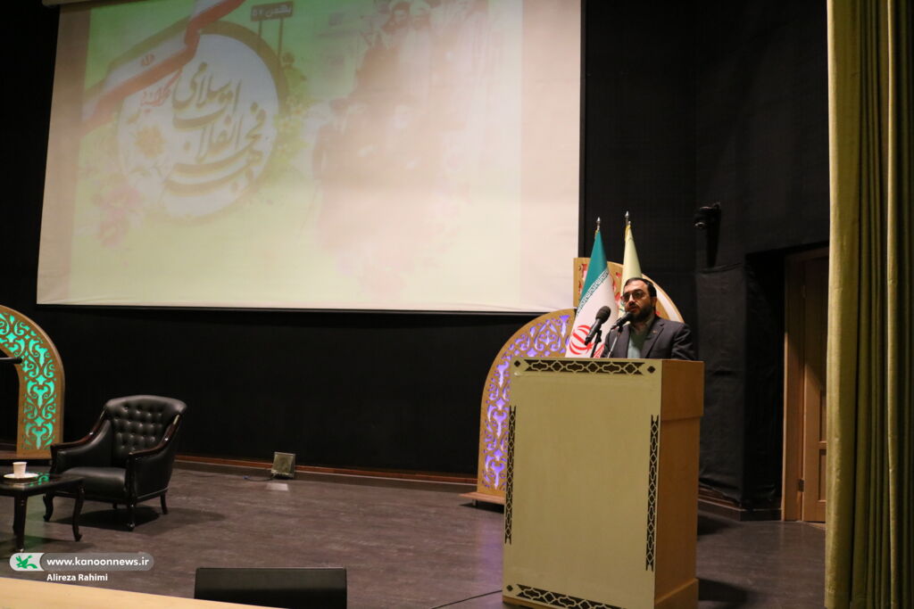 مدیرعامل کانون در بیت تاریخی امام راحل در خمین همزمان با آغاز دهه فجر تربیت، عنصری مهم در حوزه تمدن نوین اسلامی است