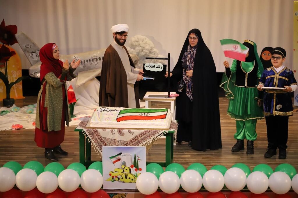 جشن روز پیروزی به صورت زنده از برنامه تلویزیونی«سلام اوشاقلار» پخش شد