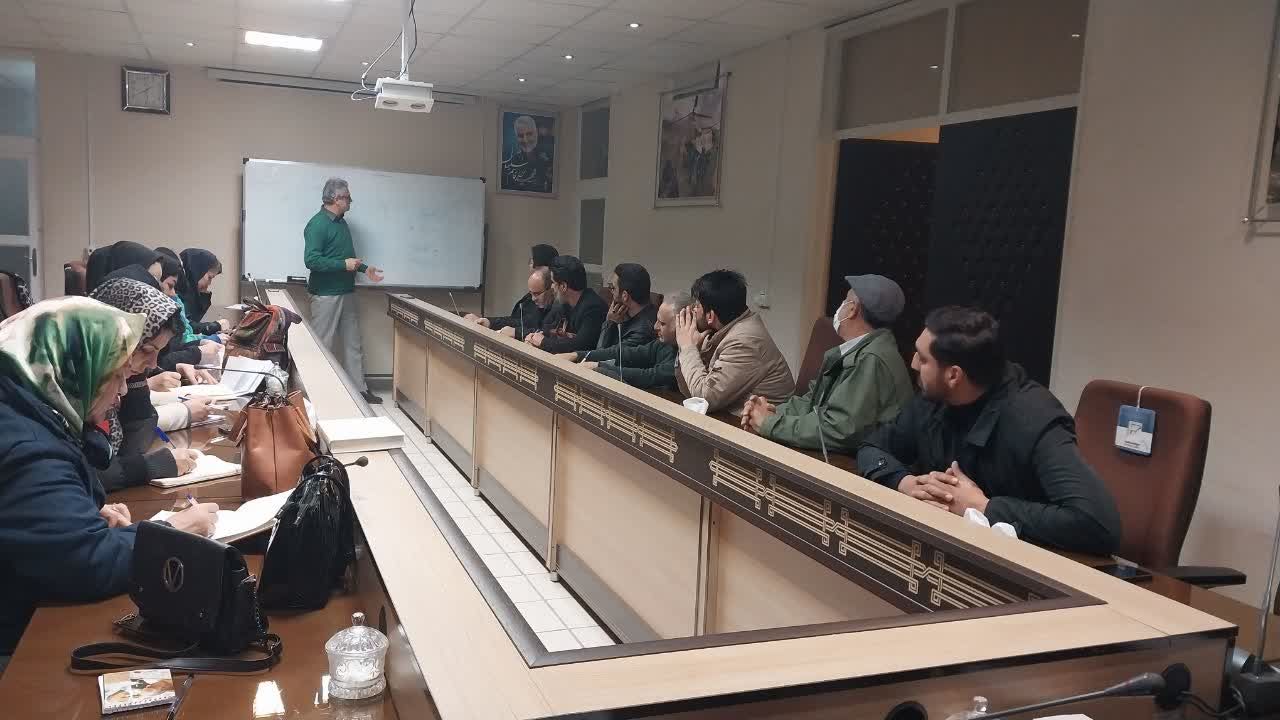 حضور همکاران و اعضای انجمن هنرهای نمایشی کانون کرمانشاه در کارگاه جامع تئاتر