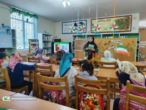 نواختن زنگ انقلاب در مراکز کانون پرورش فکری کودکان و نوجوانان خوزستان