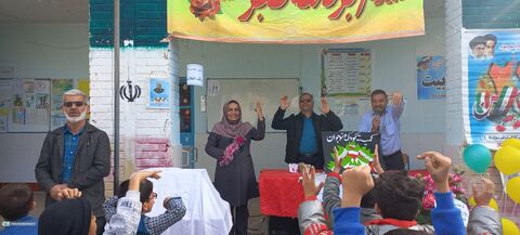 نواختن زنگ انقلاب در مراکز کانون پرورش فکری کودکان و نوجوانان خوزستان