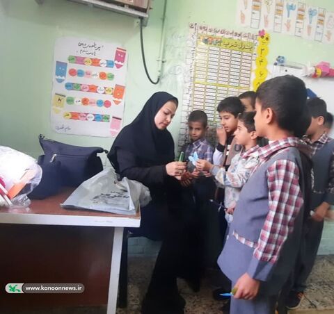 نواختن زنگ انقلاب در مراکز کانون پرورش فکری کودکان و نوجوانان خوزستان