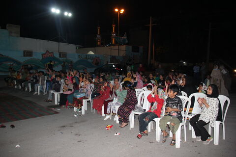 اجرای تماشاخانه سیار کانون پرورش فکری در محلات شهر بندرعباس