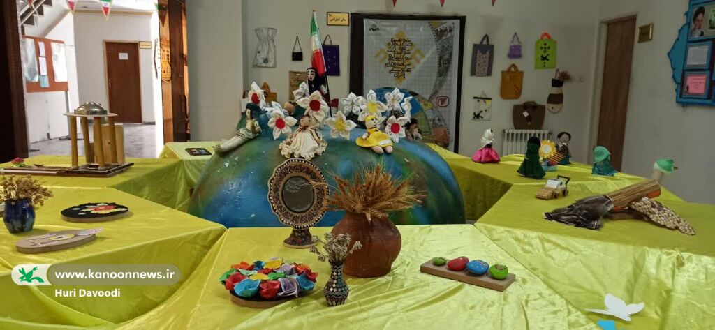 نمایشگاه «بهمن جاویدان» در کانون سیستان و بلوچستان میزبان علاقهمندان فرهنگ و هنر است