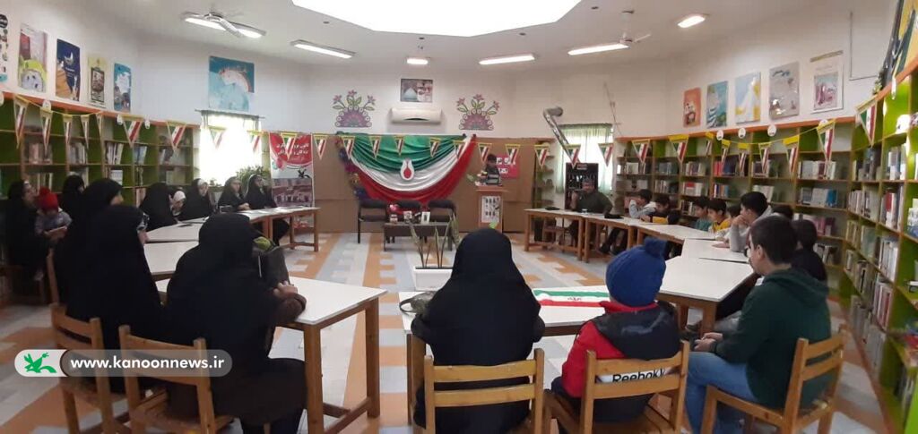 غبارروبی مزار شهدا و پیادهروی اعضای کانون آزادشهر بمناسبت دهه فجر