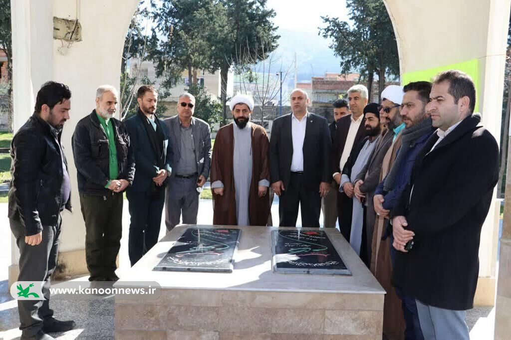 بازدید فرماندار گالیکش از دیوار انقلاب ۴۵