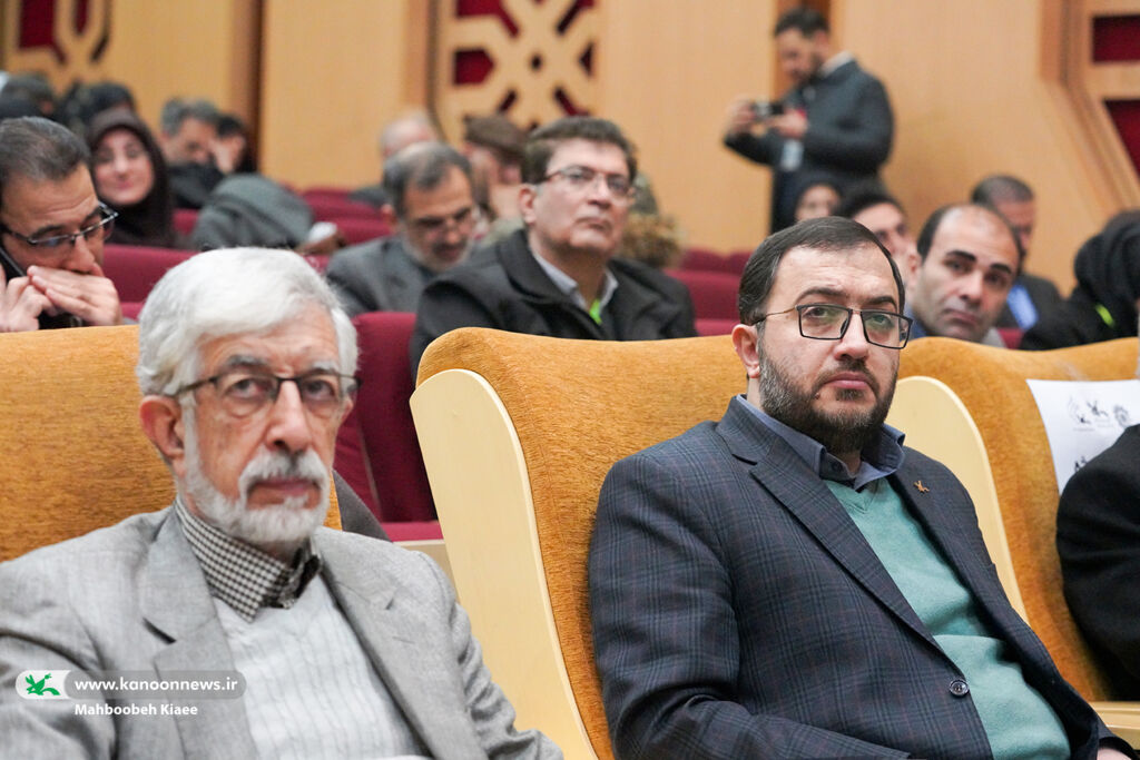 برنامهریزی کانون برای آموزش زبان فارسی به کودکان و نوجوانان ایرانی خارج از کشور