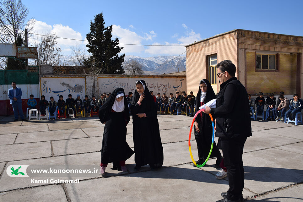ویژه برنامه بازی های بومی و محلی در روستای دیناروند خرم آباد برگزار شد
