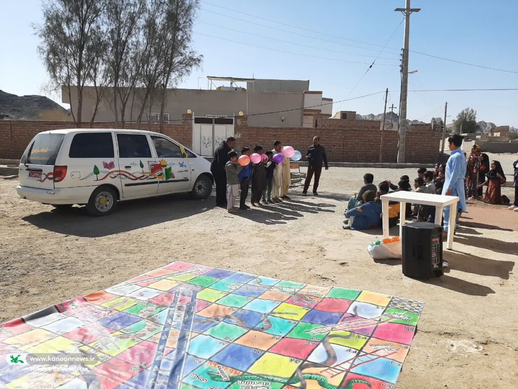 جشنهای پیروزی انقلاب برای کودکان حاشیه شهر و روستاهای زاهدان