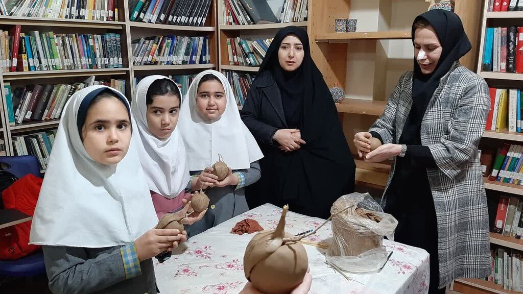 نمایشگاه هنرهای تجسمی در همدان افتتاح شد