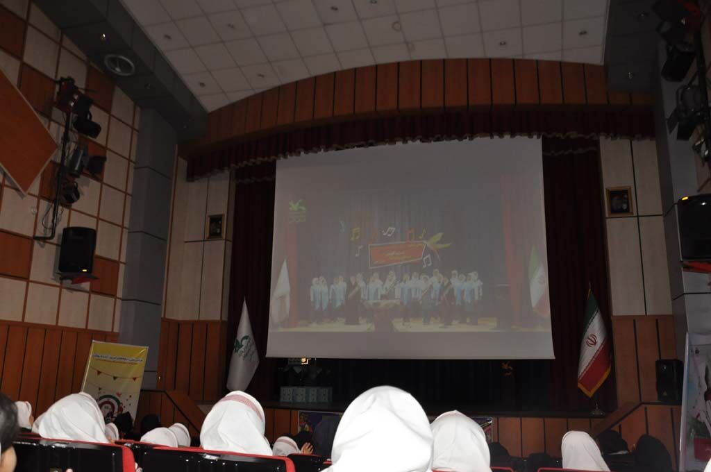 برگزیدگان مرحلهی استانی دومین جشنوارهی ملی سرود آفرینش در البرز معرفی شدند