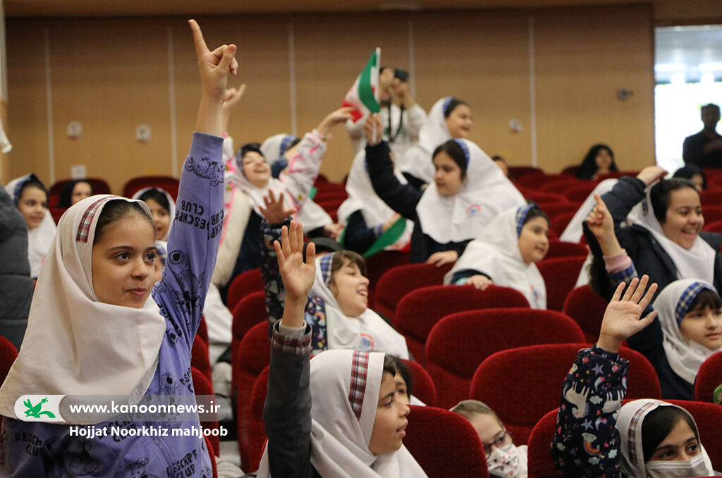کودکان انقلابی، شکوه شکفتن را جشنگرفتند
