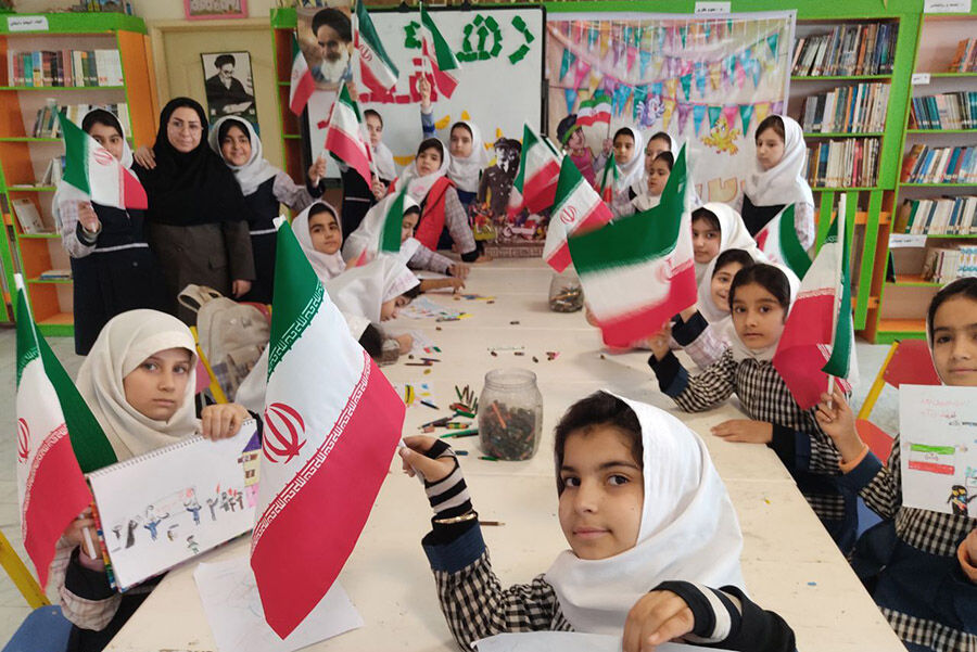 شور و شوق برنامههای دهه مبارک فجر در هفت مرکز کانون استان اردبیل