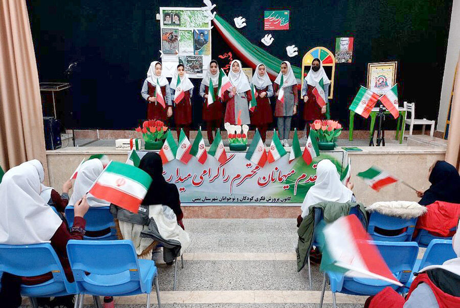 شور و شوق برنامههای دهه مبارک فجر در هفت مرکز کانون استان اردبیل