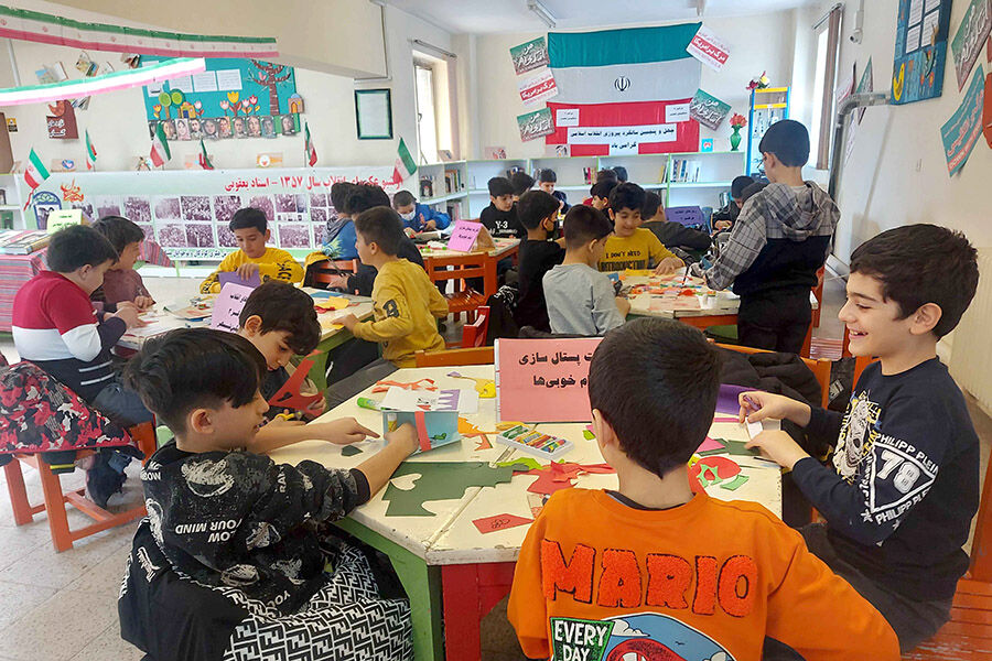 شور و شوق برنامههای دهه مبارک فجر در هفت مرکز کانون استان اردبیل