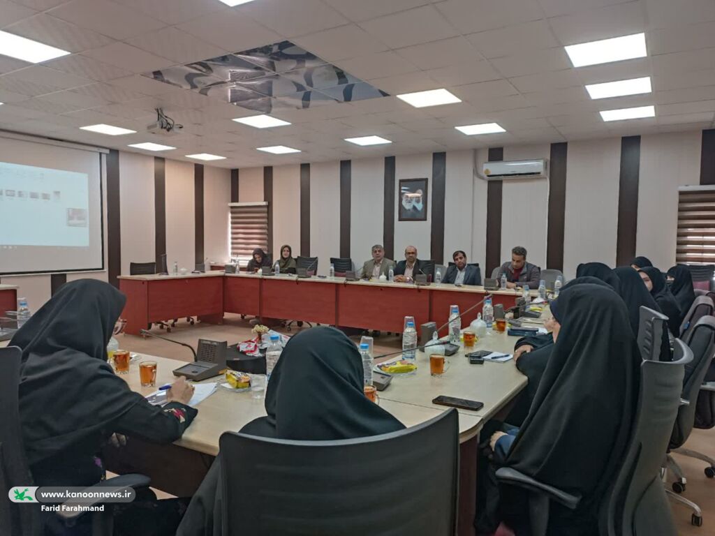 آیین تجلیل بانوان جهادگر و انقلابی در کانون پرورش فکری سیستان و بلوچستان برگزار شد