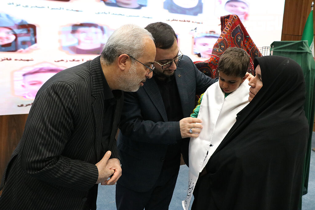 یادواره شهدای کودک و نوجوان حادثه کرمان برگزار شد