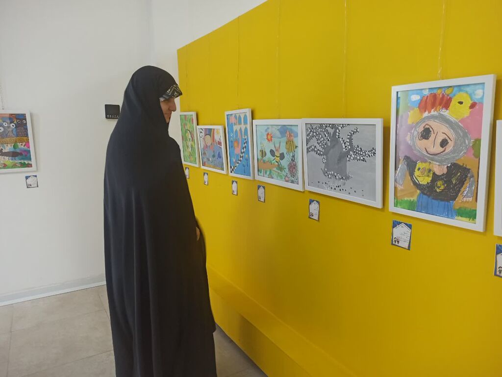 بازدید مدیر کل کانون البرز از ششمین نمایشگاه سالانه نقاشی و مجسمه کودک و نوجوان البرز