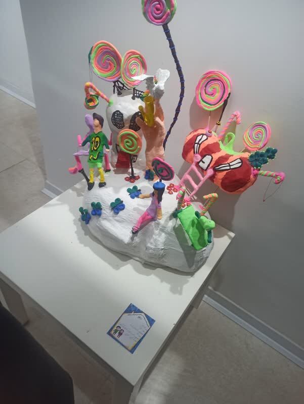 بازدید مدیر کل کانون البرز از ششمین نمایشگاه سالانه نقاشی و مجسمه کودک و نوجوان البرز