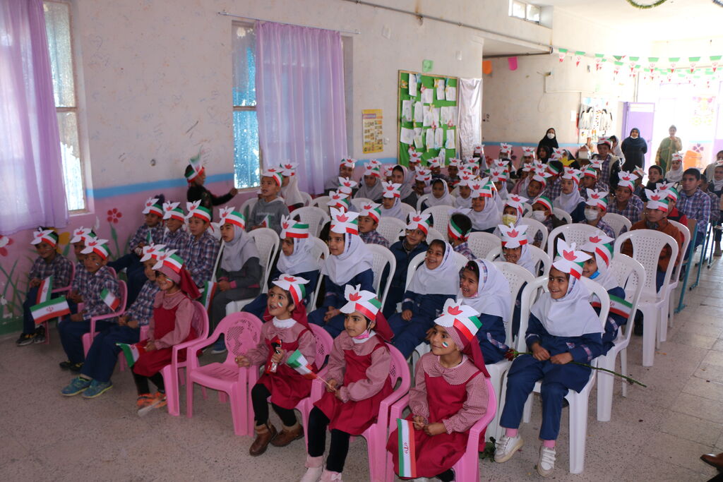 ویژه برنامه پیک امید مرکز 3 شیراز با رنگ و بوی شعر و شاعری