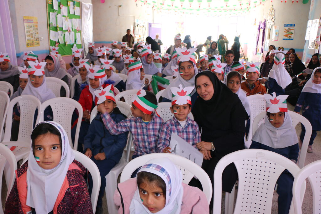 ویژه برنامه پیک امید مرکز 3 شیراز با رنگ و بوی شعر و شاعری