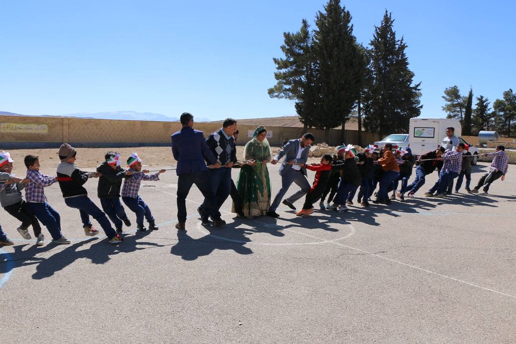 ویژه برنامه پیک امید مرکز 3 شیراز با رنگ و بوی شعر و شاعری