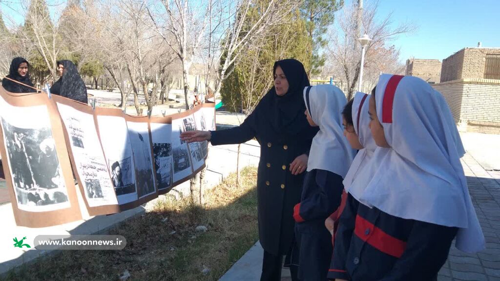 اجرای مسابقه بازیهای بومی محلی مادر و دختری