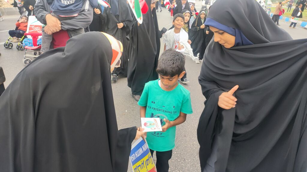 حضور کارکنان و اعضای ارشد کانون هرمزگان در سالگرد شکوهمند پیروزی انقلاب اسلامی