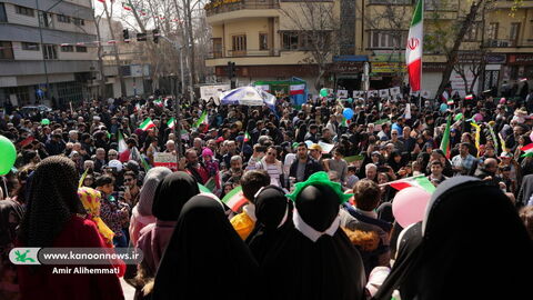 حضور کانون در راهپیمایی ۲۲ بهمن با شش تماشاخانه سیار
