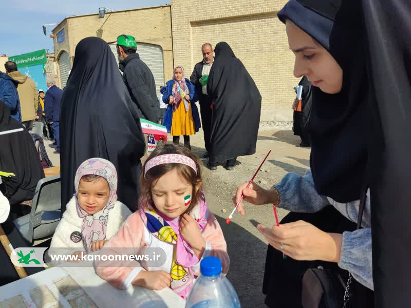 راهپیمایی کودکان در چهل و پنجمین جشن پیروزی انقلاب اسلامی